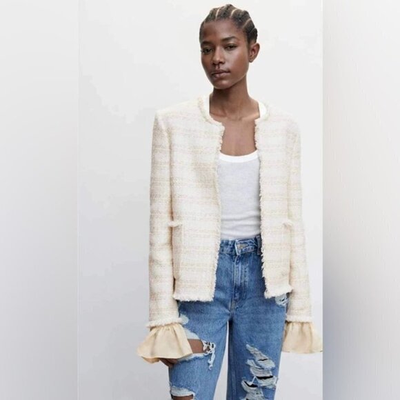 🩷 Mango, Tweed jacket with ruffled cuffs - Ecru. Size: S (US). NWT. - Picture 4 of 12